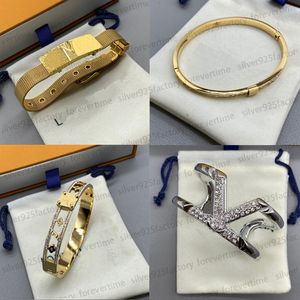 Charme de luxo designer pulseira para mulheres marca pulseira de ouro plana jóias presente de noivado de casamento