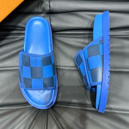 Luxury damierboard Print Slides Summent décontractée confortable Breffeurs de pantoufles Sandale Sandale extérieure Chaussures de créateur de haute qualité Streetwear