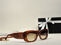 Luxe modeontwerpontwerper Zonnebril voor vrouwen Dames Zonnebril voor Lady Ladies Retro-brillen Eyewear met ronde kralenketen Topkwaliteit Glas komt met originele kast