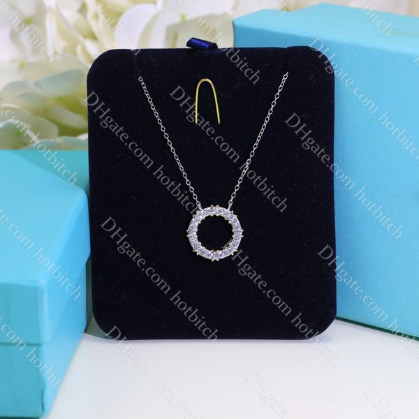 Collier de diamant circulaire de luxe Colliers pendentif de créateur pour dames Classique de haute qualité en argent sterling Femmes Bijoux Chaîne Cadeau de fiançailles avec boîte