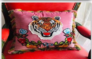 Luxe klassieke Designer Embroidery Pillow Cushion 4545cm Home en autoverdecoratie Creative Christmas Gift Home Textiles8393015