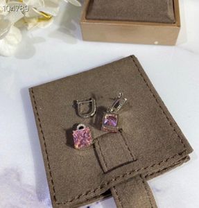 Luxe klassieke ontwerper S925 Sterling Silver Pink Big Square Crystal Charm Hook Drop oorbellen voor vrouwen sieraden8685524