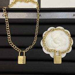 Luxe klassieke gouden en zilveren slotketting mode-sieraden Letter B ketting hanger bruiloft hanger ketting hoge kwaliteit met doos