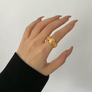 Luxe Klassieke Gouden Ringen Designer Sieraden Vrouwen Gouden Ring Mode Band Ringen Dames Vrouwen Party Bruiloft Minnaar Geschenken Verloving 2307033BF