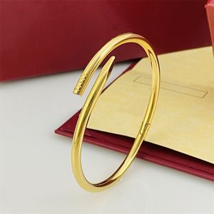 luxe Klassieke spijkerarmband gouden armband Mode unisex manchetarmband mode-sieraden Vakantie jubileumgeschenken groothandel