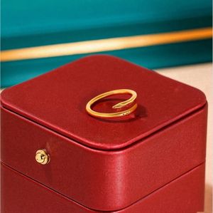 Luxury Classic Classic Nail Ring Designer Ring Fashion Unisexe Cuff Ring Couple Bangle Gold Ring Jewelry pour la Saint-Valentin Cadeau