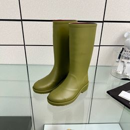 Botas de goma clásicas de lujo Botas de lluvia para mujer Blanco Verde Negro Diseñador Moda Botas impermeables