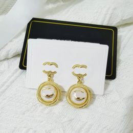Luxe klassieke stijl Designer Letter Stud -oorbellen Figuur Gold Pendated Hange Oorring voor vrouwen Hoogwaardige sieraden Accessoire geschenken