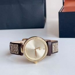 Coachs de luxe Gold Femmes Montre Top Marque 32mm Designer Montres Diamond Lady Montres Pour Femmes Valentines Noël Fête des Mères Cadeau