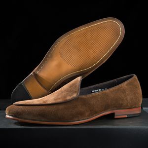 Mocasines de ante de vaca de lujo para hombre, zapatos de vestir cómodos de cuero genuino hechos a mano para hombre, zapatos de boda elegantes de otoño 2023