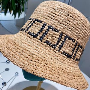 Chapeau de seau en raphia au crochet de luxe pour femmes chapeau de paille de plage d'été mode grand avant-toit casquettes de pare-soleil calotte pliable hommes chapeaux tricotés respirants chapeau de pêcheur