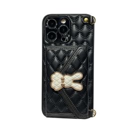 Fundas de lujo para teléfono móvil con bandolera, tarjetero con correa metálica, cadena de sarga, funda protectora trasera para Apple 14 13 12 11 Pro plus max XR SmartPhone Retail