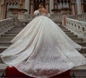 Robe de mariée de luxe en cristal, col en v, dos nu, fleurs, manches en perles, princesse classique, robes de mariée pour femmes, sur mesure, 2024
