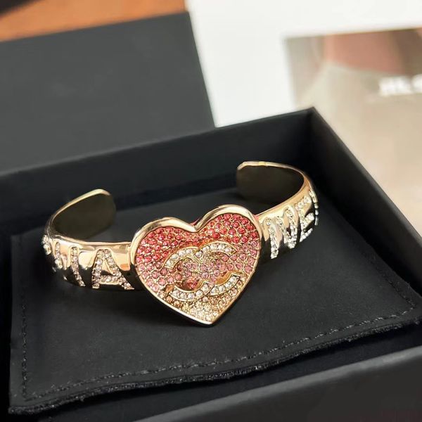 Bracelets en cristal de luxe femmes bracelet coeur rose marque de mode créateur lettre bracelet véritable plaqué or cuivre laiton bracelet femmes bijoux de mariage cadeau d'amour