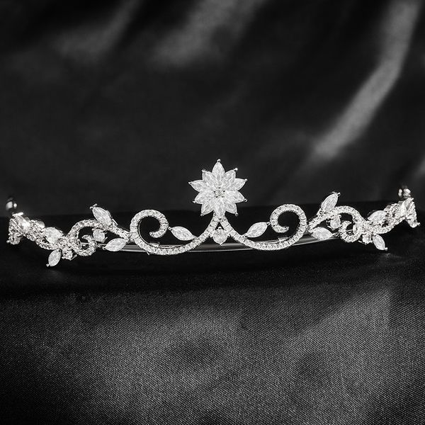 Tiara de flores de cristal de lujo para niñas, tocado de boda, accesorios para el cabello de novia, Tiaras de cumpleaños y coronas para pastel