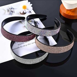 Bandons de cristal de luxe pour femmes en strass de mode Rassette de coiffure rembourrée bandes de cheveux scintillement accessoires de cheveux à cheveux scintillants cadeaux