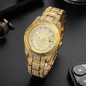 Luxury Crystal Men kijken Fashion Full Diamond Bling Quartz TimePiece Classics Design Bracelet Automatische kalender horloges 240507