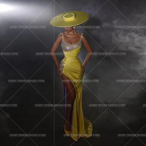 Robes de soirée jaunes en cristal de luxe pour femme sirène paillette côté partage élégant de plage de plage robes de bal Vestidos de Fiesta 240401