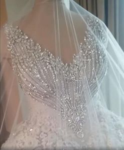Luxe Kristallen Baljurk Arabische Dubai Trouwjurken V-hals Mouwloze Kant Bruidsjurken Vestidos de Noiva Robe Mairee