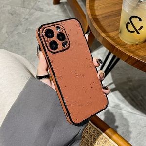 Funda suave de cuero con nombre personalizado de lujo para iPhone 15 Pro Max 14 Pro Max 11 12 13 X S XR 7 8 Plus SE3 Personalice la cubierta inicial Diseñador de la caja del teléfono de moda