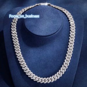 Luxury Pendrant personnalisé Iced Out VVS Moisanite Diamond Cuban Link Link Chain Hip Hop Mechanical Watch With GRA Certification GRA