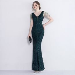 Luxe Vert Foncé Rose Or Robe De Soirée Élégant Col En V Sirène Paillettes Robe De Bal Pour Les Filles Noires Dos Nu Robe De Soirée Formelle Bordeaux Perlé Gland Cérémonie Porter