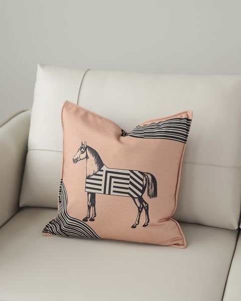 Oreiller décoratif de luxe Coussin de luxe Taie d'oreiller design de Noël Cheval Imprimer Mode Coussins Coussins en coton Couvre Textiles de maison 45x45cm 2023070920