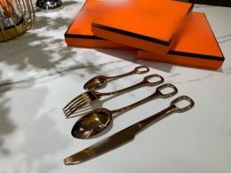 Luxe delicatesse servies sets borden mes mes vork lepel en dessertlepel voor 4 stuks 1 bestek set beschikbaar hoge kwaliteit 304 roestvrij staal voor huizendecoratie