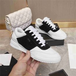 Luxury Design Bowling Shoes Channel 2024 Fashionable Men and Women Leather Canvas Letter Logo Casual Outdoor Sports Running Chaussures 013-01