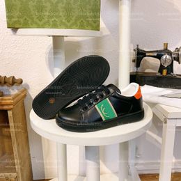 Diseño de lujo zapatos deportivos para niños zapatos para niños de cuero casual para niños zapatillas de zapatilla de moda para niñas