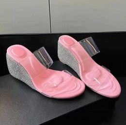 Diseño de lujo Dahlia sandalias de cuña Zapatos de vestir Sandalias de tiras de cristal Mujer Blanco Negro Rosa Novia Perlas Tacones altos Bombas de vestido de fiesta para mujer