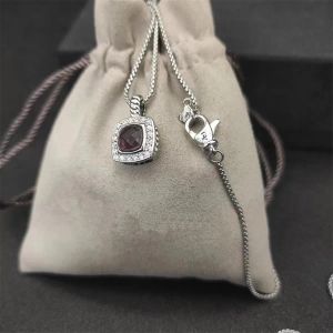 Collier pendentif diamant de design de luxe pour femmes et hommes Multi couleur 925 Collier de marque de mode carrée en argent sterling