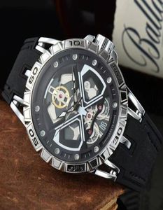 Luxe design Men kijken grote wijzerplaat Zwitsers Zwitserse Geneva Mens Watches topmerk man Kwarts polshorloge Excalibur Spider Model Red Blue Black Polshipes Sports Clock9701172