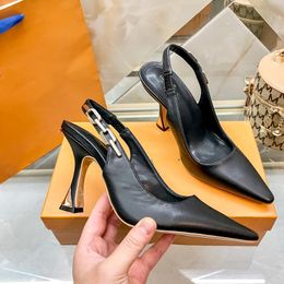 Conception de luxe Chaîne pointu arrière chaussures simples vides de haute qualité en cuir réel 9cm talons sandales féminines