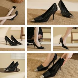 Chaussures de design de luxe Lady pompes robe talon haut Premières sandales compensées en velours pantoufle slingback