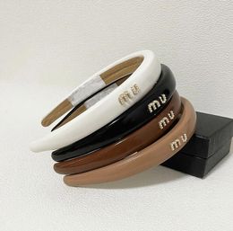 Luxe Design Spons Hoofdband Haarbanden voor Vrouwen Meisje Merk Geometrische Brede Rand Letter Print Haarband Outdoor Sport Ademende Hoofddeksels Hoofd Wrap