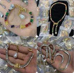 Collares de cristal de diseño de lujo D Leeter Color Diamantes Colgantes de perlas Pulsera de mujer Latón Chapado en oro de 18 quilates Joyería de diseño HDS2 --- 003