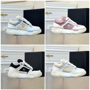 Luxe designer 23SS Nieuwe stijl MA1-serie Brood Sportschoenen Casual schoenen Suede en koehide mesh paneel ademend lichtgewicht dikke zool lage top sneakers maat 35-45