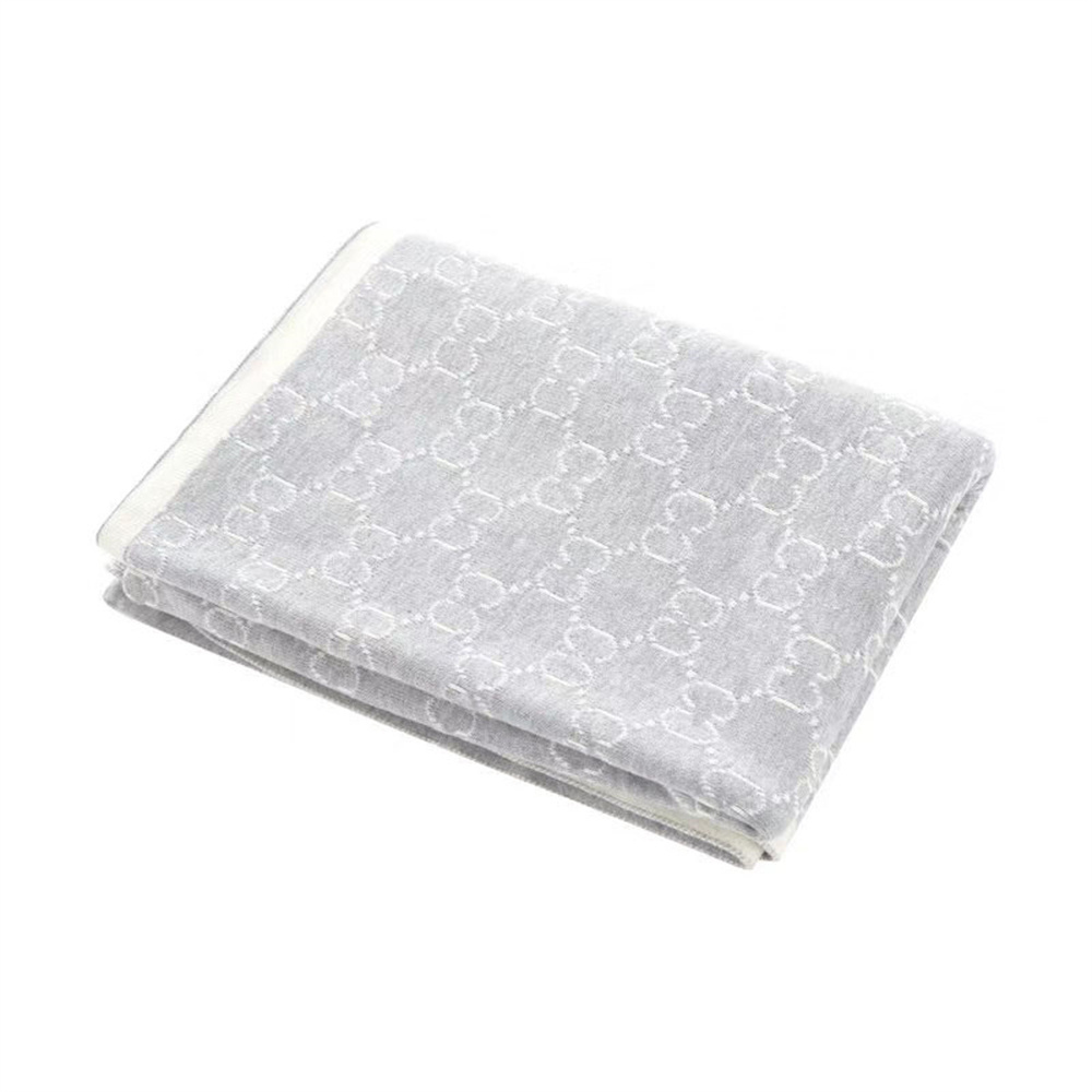 Luxury Designer Baby Blankets Letter Embroidery Spring Newborn Super Soft Swaddle Wrap Infant Sleeping Cotton Baby Stuff