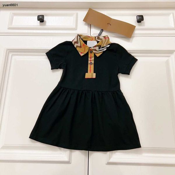 Ropa de bebé de diseño de lujo Puños de encaje plisados ​​vestido para niñas Tamaño 59-90 CM Alta calidad Impresión de letras solapa vestido para niños a cuadros Falda infantil junio