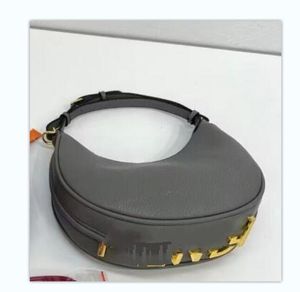 Sac de concepteur de luxe Fendedignateur sac crossbody sac disco sac en cuir sac en cuir bracelet en cuir réglable sac à main