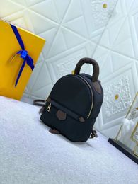 Bolsa de diseño de lujo mini mochila diseñador de mochila acolchada mochila bordada bolso de algodón de algodón para mujeres 21060