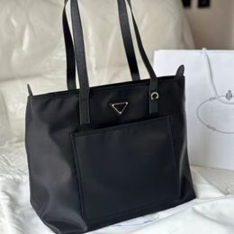 Sac de créateur de luxe Mini sac à bandoulière en toile de nylon Cool Sac de ville de grande capacité Femmes Sac à main Sacs fourre-tout noirs Bandoulière Mode Bourse Jocobs Sacs à main Pochette