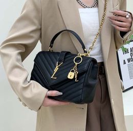 Sac de créateur de luxe sac postier petit sac à chaîne parfumé sac pour femme mode une épaule bandoulière noir petit sac carré 2089