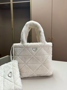 Sac de créateur de luxe sac à main pour femme sac fourre-tout en imitation laine de créateur sac de shopping en peluche d'hiver sac à bandoulière unique