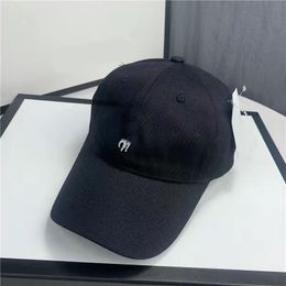 Diseñador de lujo gorra de béisbol casual polo golf gorra para el sol adecuado para todas las ocasiones moda retro ornamento casquette verano viaje al aire libre lienzo hg111 H4