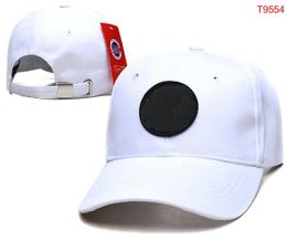 Casquette de baseball de luxe Designer ins populaire Brand canada Letter Ball Caps Le matériau en velours est confortable et respirant Strapback Complimentary Casquette Bonnet A9