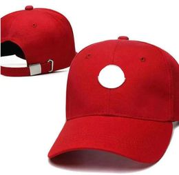 Casquette de baseball de luxe Designer ins populaire Brand canada Letter Ball Caps Le matériau en velours est confortable et respirant Strapback Complimentary Casquette Bonnet A15