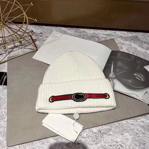 Luxe ontwerper Beanie Casquette Fashion Bonnet Classic gebreide hoed Winterhoed voor vrouwen en mannen Borduurwerk Stijl Warm zachte comfortabele wol herfstletter Good leuk