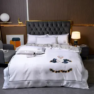 Роскошные дизайнерские комплекты постельного белья C с принтом буквы Queen King Size, пододеяльник, жемчуг, белая дизайнерская простыня для спальни, наволочки, комплект одеял, 4 шт.
